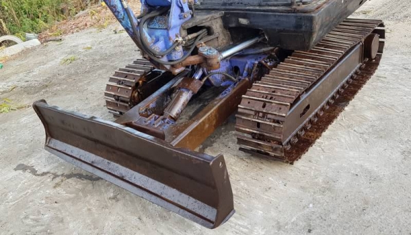 ขายด่วนรถแบคโฮIHI40Jรุ่นยอดนิยมคอนโทลน้ำมันสั่นปั่มนี้วเทียบเท่าPC40เครื่องดีปั่มดีเร็วแรงรถนอกเพิ่งนำเข้ามาใหม่ยังไม่เคยใช้งานในเมืองไทยเลย