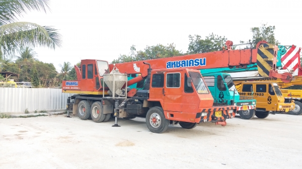 ขายรถเครนTadano TL201(รถยาว10ล้อ) ขนาด 20 ตัน ปั๊ม 2 ตอน ขายรถเครนTadano TL201(รถยาว10ล้อ) ขนาด 20 ตัน ปั๊ม 2 ตอน