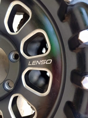 ขายยาง BF KO2 265/70/16 พร้อมล้อ LENSO สวยๆ