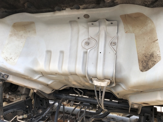 ขาย6ล้อISUZU NQR175แรงยูโร3จดปี54กระบะเหล็กทั้งลูกยาว5.70เมตร ขาย6ล้อISUZU NQR175แรงยูโร3จดปี54กระบะเหล็กทั้งลูกยาว5.70เมตร