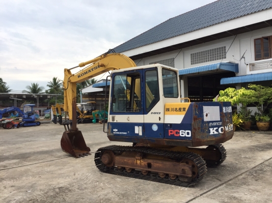 รถขุด Komatsu PC60-6 Avance มือสอง นำเข้าจากญี่ปุ่น