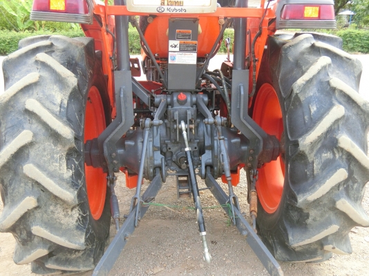 L4508 อุปกรณ์ 3ชิ้น ใบดันหน้า+ผาน6+โรตารี่ ทำงาน 1911 ชม รถปี51 ราคา 265000฿ ร้าน ส.เจริญแทรกเตอร์ อ.บางระกำ จ. พิษณุโลก สนใจติดต่อสอบถาม 0906910337