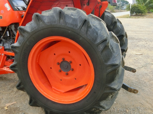 L4508 อุปกรณ์ 3ชิ้น ใบดันหน้า+ผาน6+โรตารี่ ทำงาน 1911 ชม รถปี51 ราคา 265000฿ ร้าน ส.เจริญแทรกเตอร์ อ.บางระกำ จ. พิษณุโลก สนใจติดต่อสอบถาม 0906910337