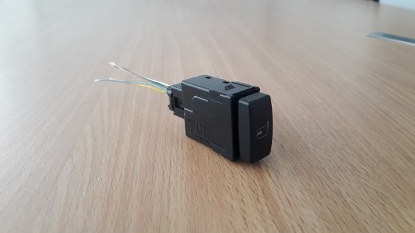 สวิตช์ พับกระจกมองข้าง Toyota