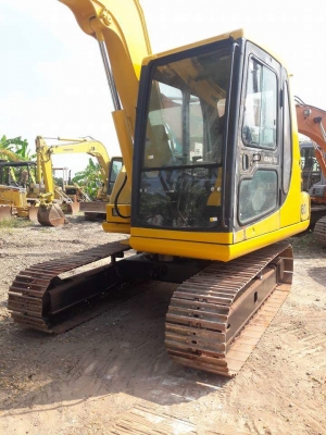 ขายKOMATSU PC60-7E  เก่านอกแท้  มีลายแย๊ก  ปลายพิเศษ   สภาพสวยพร้อมใช้  โทร 089-3818694  ดวงนภา