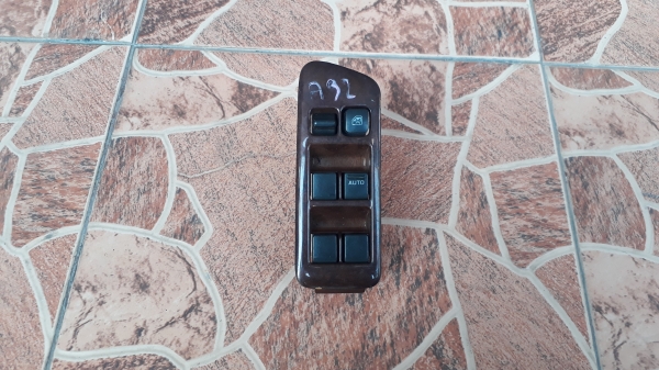 สวิทช์กระจก ประตูลายไม้ NISSAN Cefiro A32 ด้านหน้าขวา