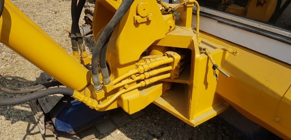 แบคโฮ KOMATSU PC40-6