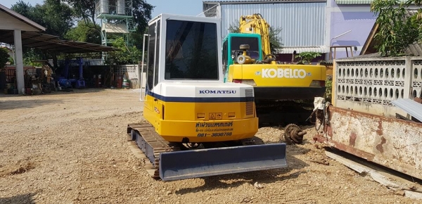 แบคโฮ KOMATSU PC40-6