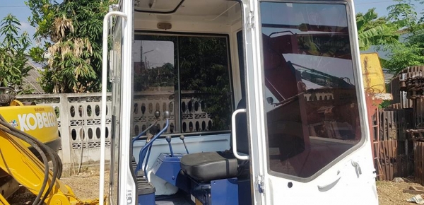 แบคโฮ KOMATSU PC40-6