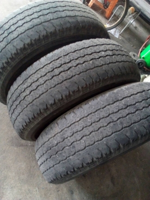 265/7016 BRIDGESTONE DUELER HT840 มี 3 เส้น โทร.081-427-3941 ไอดีไลน์ 0814273941