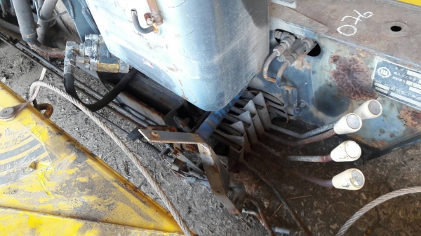 ขายด่วนเครนติดรถบรรทุก เก่านอก พร้อมใช้งาน ยี่ห้อ shinmeiwa รุ่น CB29-15S ขนาด 3t 3ปลอก 2 ชัก ขายราคา 73,000 บาท ขายด่วนเครนติดรถบรรทุก เก่านอก พร้อมใช้งาน ยี่ห้อ shinmeiwa รุ่น CB29-15S ขนาด 3t 3ปลอก 2 ชัก ขายราคา 73,000 บาท