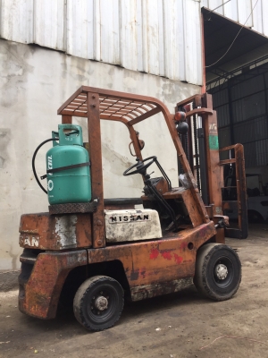 ขายด่วนน โคตรถูกก!! NISSAN รุ่น NF01 FD15 เสา 3 เมตร เกียร์ Manual