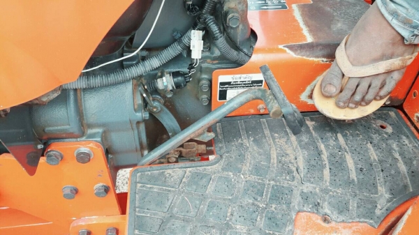 ขาย รถคูโบ้ต้าL3608อุปกร3ชิ้นดันหน้า+ผานตราช้าง+โลตารี่เล่มทะเบียนพร้อนโอนเครื่องเกียรดีไฮโลลิกแจ๋วๆราคา   249000บาทพร้อมลุย