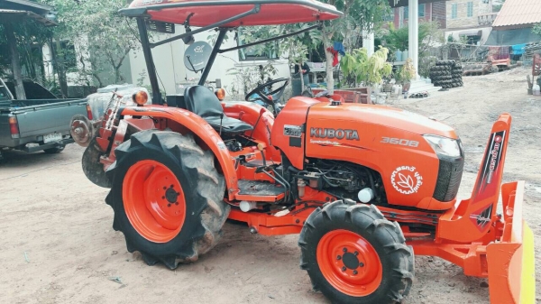 ขาย รถคูโบ้ต้าL3608อุปกร3ชิ้นดันหน้า+ผานตราช้าง+โลตารี่เล่มทะเบียนพร้อนโอนเครื่องเกียรดีไฮโลลิกแจ๋วๆราคา   249000บาทพร้อมลุย