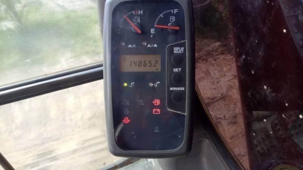 ขาย 1,050,000 บาท HITACHI ZX200-1 ทำงาน 14,xxx ชม เครื่องดี ปั้มแรง โช่หนา เอวแน่น ไฟฟ้า ครบ เอกสารเ