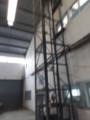 ขายลิฟท์ขนของสูง 8 เมตรใช้เครนสลิงเป็นตัวขึ้นลงราคา 60,000 บาทพร้อมรื้อมารับเองครับ ขายลิฟท์ขนของสูง 8 เมตรใช้เครนสลิงเป็นตัวขึ้นลงราคา 60,000 บาทพร้อมรื้อมารับเองครับ