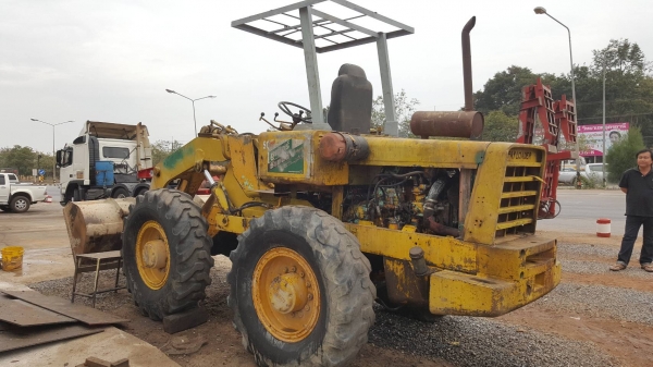 ขาย รถตัก KOMATSU JH30 เครื่องดี เกียร์ดี ยางสวย รถใช้งานได้ปกติครับ