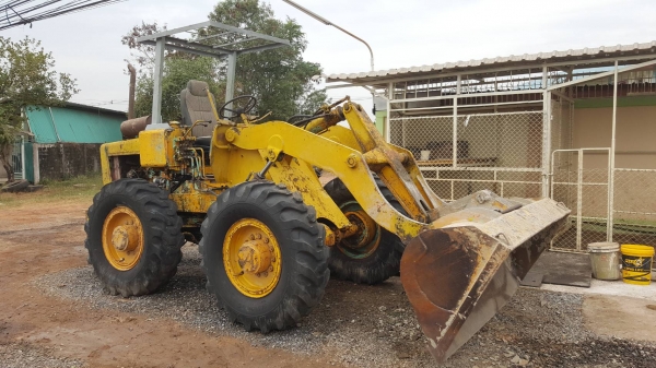 ขาย รถตัก KOMATSU JH30 เครื่องดี เกียร์ดี ยางสวย รถใช้งานได้ปกติครับ