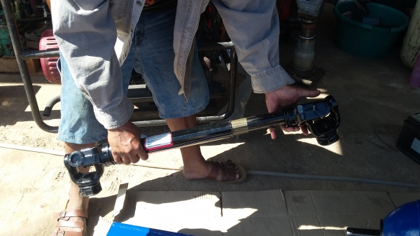 สว่านเจาะดินติดท้ายรถไถรถแทรกเตอร์ สว่านเจาะดินติดท้ายรถไถรถแทรกเตอร์