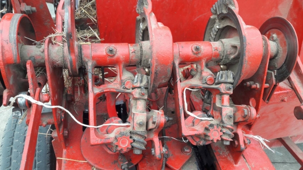 เครื่องอัดฟางนิวฮอลแลน276