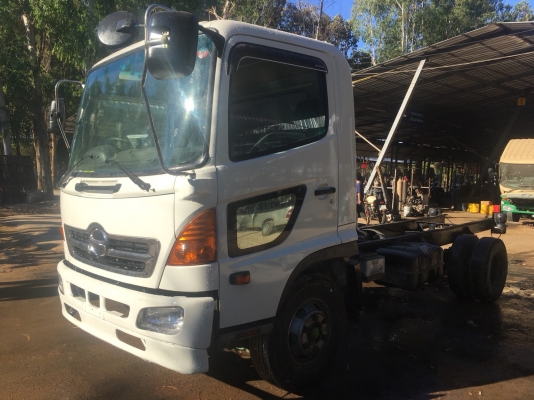 Hino ต่อใหม่ หัวเก๋ง_แชชซีพร้อมทะเบียน JO7C. 175แรง เบรคจิ๊บฟี่ พวงมาลัยpower Hino ต่อใหม่ หัวเก๋ง_แชชซีพร้อมทะเบียน JO7C. 175แรง เบรคจิ๊บฟี่ พวงมาลัยpower