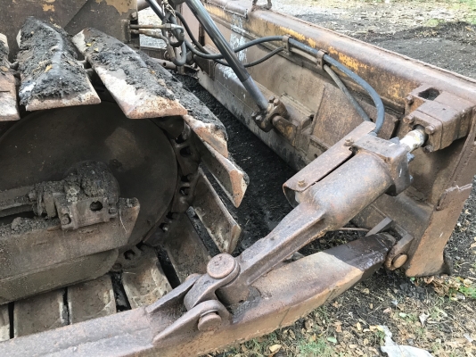 ขายรถแทรกเตอร์ CAT D4E ราคา.320,000 เกียร์ตัด 5 เกียร์ ตีนเป็ด ผานดันปรับระดับได้ รถใช้งานได้ ช่วงล้างพร้อมใช้ เครื่อง.43V แรง ฝาบาง เกียร์นิ้ม แถมเอกสารใบแจ้งจำหน่ายผู้ครอบครอง สนใจโทร 081-3531946 ต่อ.บางนา & ไอร์ดีลาย รถอยู่ กทม ขายรถแทรกเตอร์ CAT D4E ราคา.320,000 เกียร์ตัด 5 เกียร์ ตีนเป็ด ผานดันปรับระดับได้ รถใช้งานได้ ช่วงล้างพร้อมใช้ เครื่อง.43V แรง ฝาบาง เกียร์นิ้ม แถมเอกสารใบแจ้งจำหน่ายผู้ครอบครอง สนใจโทร 081-3531946 ต่อ.บางนา & ไอร์ดีลาย รถอยู่ กทม