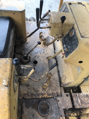 ขายรถแทรกเตอร์ CAT D4E ราคา.320,000 เกียร์ตัด 5 เกียร์ ตีนเป็ด ผานดันปรับระดับได้ รถใช้งานได้ ช่วงล้างพร้อมใช้ เครื่อง.43V แรง ฝาบาง เกียร์นิ้ม แถมเอกสารใบแจ้งจำหน่ายผู้ครอบครอง สนใจโทร 081-3531946 ต่อ.บางนา & ไอร์ดีลาย รถอยู่ กทม ขายรถแทรกเตอร์ CAT D4E ราคา.320,000 เกียร์ตัด 5 เกียร์ ตีนเป็ด ผานดันปรับระดับได้ รถใช้งานได้ ช่วงล้างพร้อมใช้ เครื่อง.43V แรง ฝาบาง เกียร์นิ้ม แถมเอกสารใบแจ้งจำหน่ายผู้ครอบครอง สนใจโทร 081-3531946 ต่อ.บางนา & ไอร์ดีลาย รถอยู่ กทม