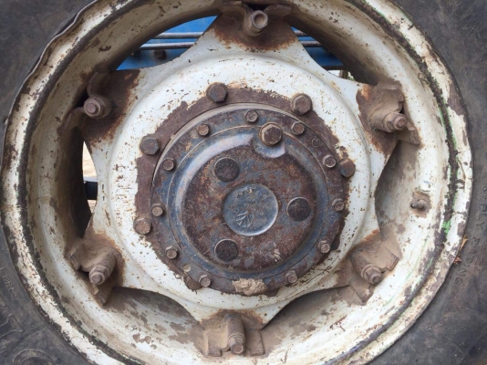 ขายด่วน700000สนใจโทร 081 0118032 ต้น 089 2580515 ดิลก มีบริกาลส่งให้พร้อม