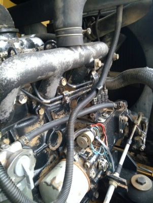 รถแบคโฮ MITSUBISHI MXR55 พร้อมหัวคีบ รถเก่านอกพึ่งนำเข้ามา ยังไม่เคยใช้งานในไทย เครื่องดี ปั๊มแรง โซ่หนา เอวแน่น สภาพดี พร้อมใช้งาน  มีเอกสารใบอินวอยซ์