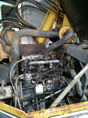 รถแบคโฮ MITSUBISHI MXR55 พร้อมหัวคีบ รถเก่านอกพึ่งนำเข้ามา ยังไม่เคยใช้งานในไทย เครื่องดี ปั๊มแรง โซ่หนา เอวแน่น สภาพดี พร้อมใช้งาน  มีเอกสารใบอินวอยซ์