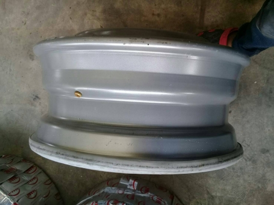 **ราคา 1,950 ** กะทะล้อแม็กใหม่ สามมิตร SMM  22.5 x 8.25 แบบไม่ใช้ยางใน