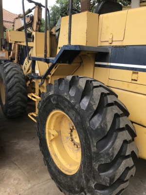 Komatsu WA100-1มือสอง นำเข้าจากญี่ปุ่น ยางสวย สนใจติดต่อ0813553478คุณโย