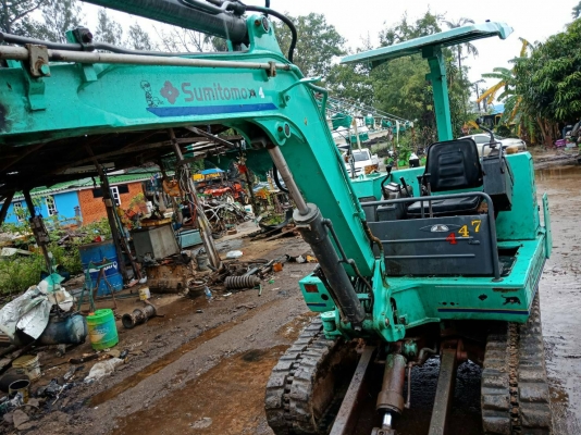 SUMITOMO PC30 แทรคยาง เครื่องปั้มแรง ช่วงล่างเต็ม เจ้าของขายเอง SUMITOMO PC30 แทรคยาง เครื่องปั้มแรง ช่วงล่างเต็ม เจ้าของขายเอง
