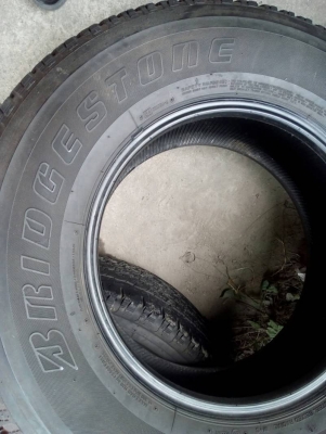 265/70R16 BRIDGESTONE DUELER HT840 มี 3 เส้น ขาย 3 เส้น โทร.081-427-3941 ไอดีไลน์ 0814273941