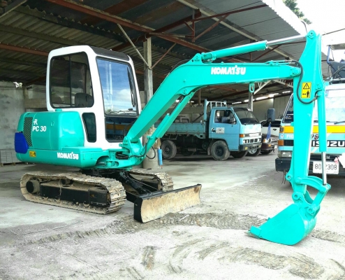 KOMATSU PC30-7 รถเครื่องดี ปั้มดี ทำงานปกติ เอกสารอินวอย พร้อมใช้งาน 0872976734