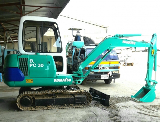 KOMATSU PC30-7 รถเครื่องดี ปั้มดี ทำงานปกติ เอกสารอินวอย พร้อมใช้งาน 0872976734