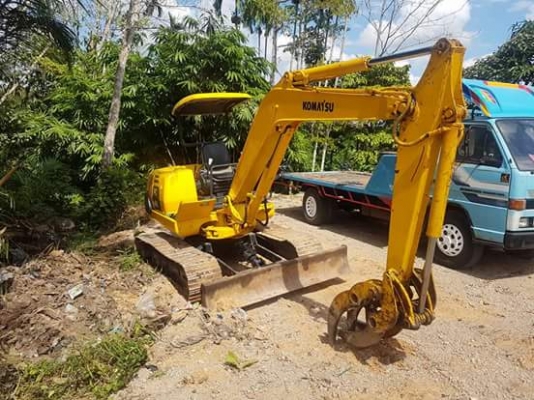 KOMATSU PC40-7 รถสภาพสวย พร้อมใช้งาน เล่มทะเบียนพร้อม มีหัวคีบและบุ้งกี๋ เครื่องดี ทำงานปกติ  ราคาต่อรองได้  0872976734
