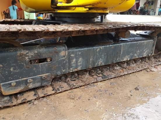 KOMATSU PC40-7 รถสภาพสวย พร้อมใช้งาน เล่มทะเบียนพร้อม มีหัวคีบและบุ้งกี๋ เครื่องดี ทำงานปกติ  ราคาต่อรองได้  0872976734