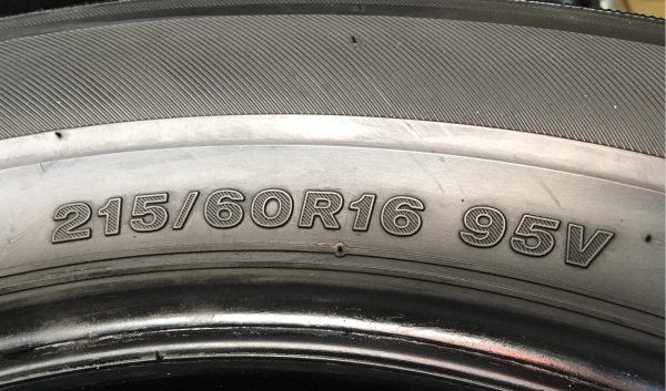ยาง Bridgestone 215-60-16 ปลายปี 16 สภาพสวย ยาง Bridgestone 215-60-16 ปลายปี 16 สภาพสวย