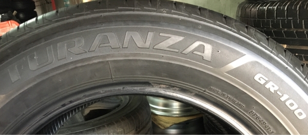 ยาง Bridgestone 215-60-16 ปลายปี 16 สภาพสวย ยาง Bridgestone 215-60-16 ปลายปี 16 สภาพสวย