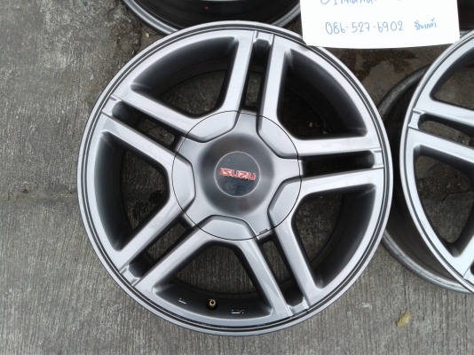 แม็ก New D-Max 1.9 ขอบ 16 สีบรอนส์ และ เทาดำ  สภาพสวยๆ ไม่คดไม่ดุ้ง ไม่เคยเก็บงาน มีรอยเล็กน้อย ราคา 4,500 บาท