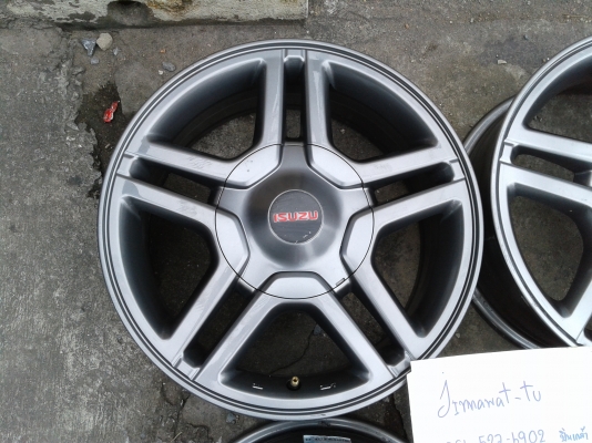 แม็ก New D-Max 1.9 ขอบ 16 สีบรอนส์ และ เทาดำ  สภาพสวยๆ ไม่คดไม่ดุ้ง ไม่เคยเก็บงาน มีรอยเล็กน้อย ราคา 4,500 บาท