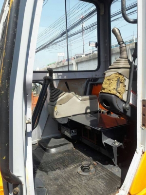 ขายจ้า..HITACHI EX30-2 เก่านอกแท้  สภาพดี  4,XXX  ชั่วโมง  เครื่องปั๊มดี  พร้อมใช้ โทร 089-3818694  ดวงนภา