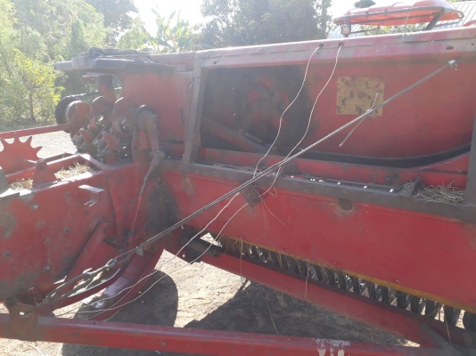 ขายด่วนเครื่องอัดฟาง นิวฮอลแลนด์ 276 สภาพพร้อมใช้