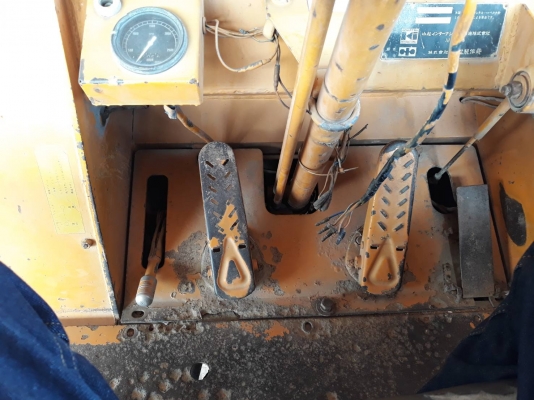 ขายรถตักมือสอง KOMATSU JH30B สนใจติดต่อคุณรัตนศักดิ์ 081-7621704