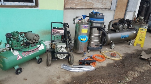 ขายอุปกรณ์ คาร์แคร์ ครบชุดทั้งหมด 5 ชิ้นสภาพสวยมากๆ ขายอุปกรณ์ คาร์แคร์ ครบชุดทั้งหมด 5 ชิ้นสภาพสวยมากๆ