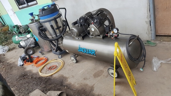 ขายอุปกรณ์ คาร์แคร์ ครบชุดทั้งหมด 5 ชิ้นสภาพสวยมากๆ ขายอุปกรณ์ คาร์แคร์ ครบชุดทั้งหมด 5 ชิ้นสภาพสวยมากๆ