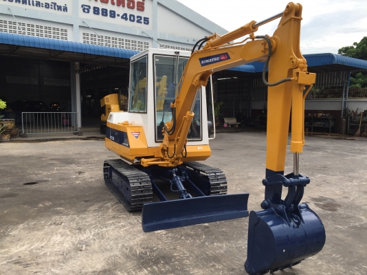 รถขุด Komatsu PC30-5 มือสอง นำเข้าจากญี่ปุ่น ทำสีใหม่ พร้อมใช้งาน รถขุด Komatsu PC30-5 มือสอง นำเข้าจากญี่ปุ่น ทำสีใหม่ พร้อมใช้งาน