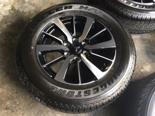 แม็กป้ายแดง Mitsu Pajero Sport ตัวท๊อป ขอบ 18 พร้อมยางป้ายแดง 265-60-18 Bridgestone ปี 17 ตุ่มอลัง เส้นสีชัดๆ