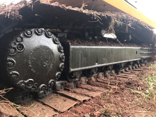 ขายรถแบคโค KOMATSU PC200-5 ซีเรี้ยล 50000 กว่า ราคา.650,000 ไฟฟ้าครบ เอวแน้น 90\% เปลี่ยนซิลกระบอกให้ใหม่หมด เฟรมสวย รถทำงานเร็ว เครื่อง ปั้มไม่มีโหลด เครื่อง ปั้ม แรง แอร์เย็น เก็บสีสวยๆทั้งคัน ภายในเก๋งสวย เฟรมสวย โซ้สะภาพ 80\% ลูเลอร์เต็ม มูมฮาร์มสวย รถพ